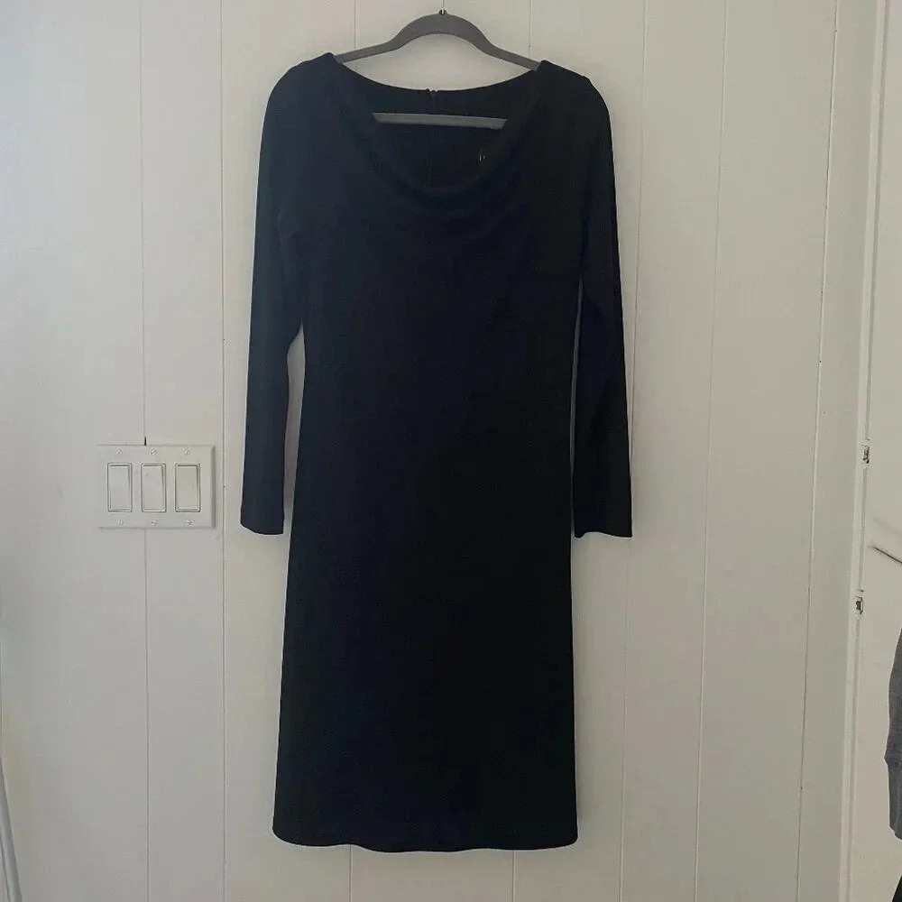 Staples Long Sleeve Stretchy Black‎ Dress Scoop Neck Back Zipper